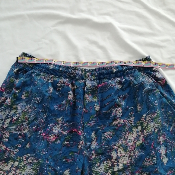 Lululemon Men's Pace Breaker Shorts 7" Blue Floral Size XL - Picture 8 of 16
